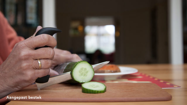 eten en drinken aangepast bestek